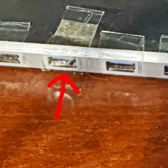 TASSLE, HAS 4 SHORT COMPUTER CABLES WITH DIFFERENT CONNECTION ENDS FOR CHARGING, - Picture 8 of 10